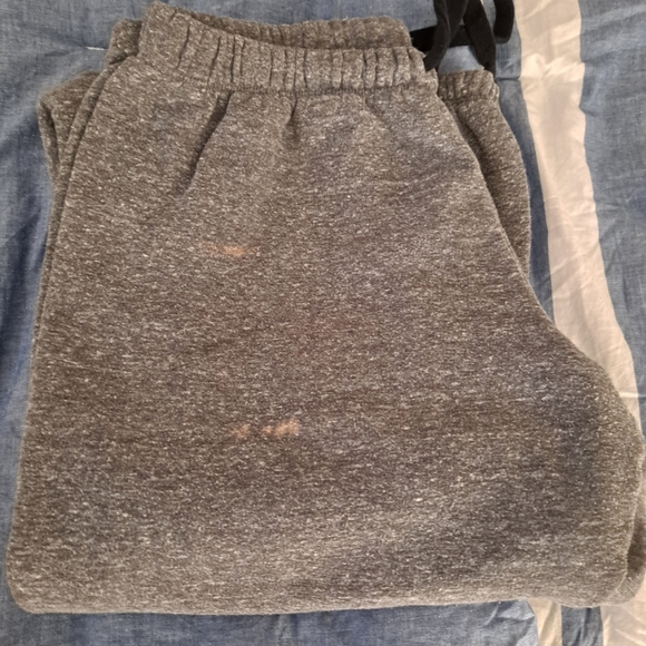 ๐VS grey sweat suit๐ฏ - Picture 2 of 4